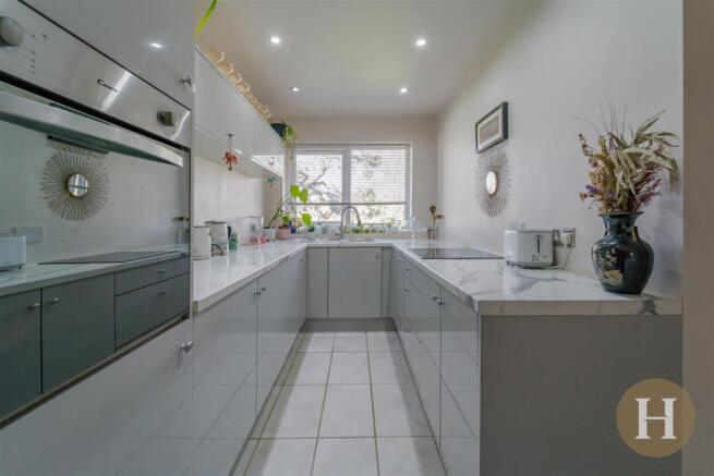 Hadleigh Estate Agents-3.jpg
