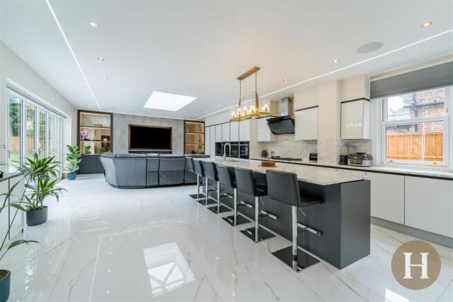 Hadleigh Estate Agents-15.jpg