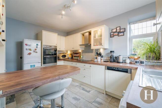 Hadleigh Estate Agents-1.jpg