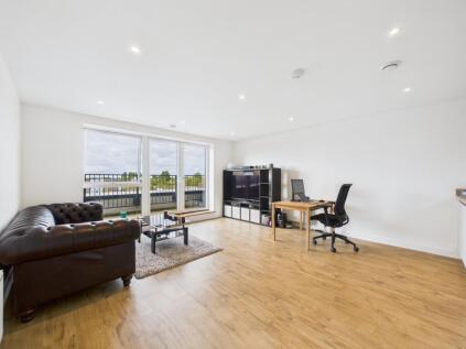 Pitcher Lane, Ashford, Surrey, TW15