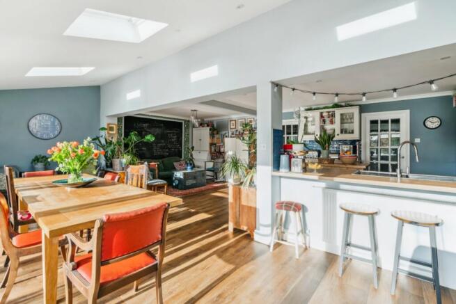 Kitchen/Dining Area