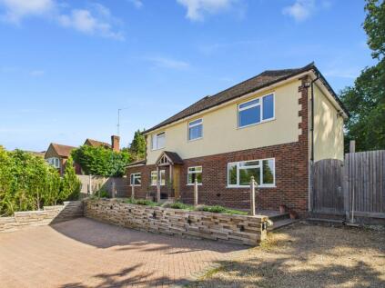Amersham Road, Chalfont St Peter, Buckinghamshire, SL9