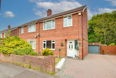 Sholing! Open Plan Living! Garage! Gorgeous Outlook!
