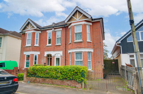 Bitterne Park! No Forward Chain! Potential To Improve!