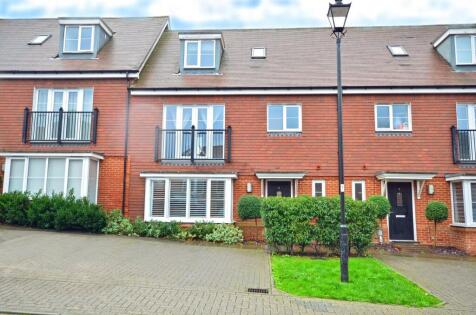 Swallowtail Grove, Camberley, Frimley, GU16