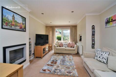 Clarkes Avenue, Worcester Park, KT4