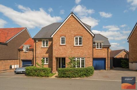 Saunders Way, Longacre