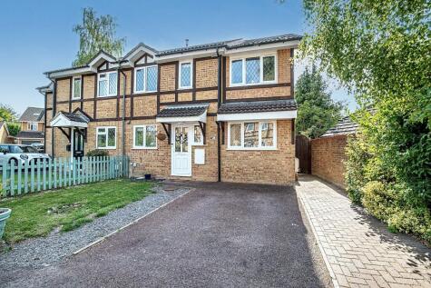 Corinthian Close, Hatch Warren