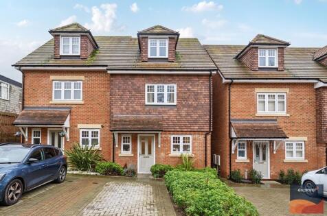 Irwin Grove, Basingstoke, RG21