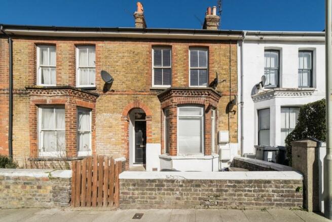 3 bedroom flat  for sale Whitstable