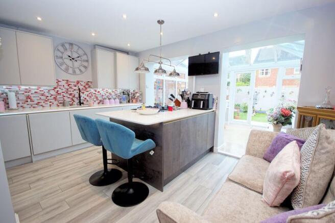 Kitchen/Dining Room