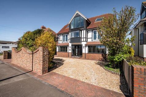 Portsmouth Road, Lee-On-The-Solent, PO13