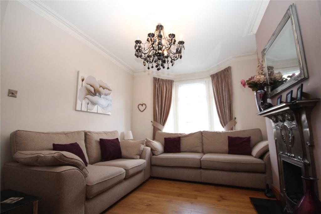 2 Bedroom Terraced In South Gipsy Road Welling Kent Da16 Yuvoh