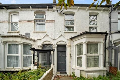 Caistor Park Road, Stratford, E15