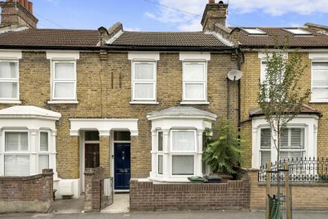 Pearcroft Road, London, E11