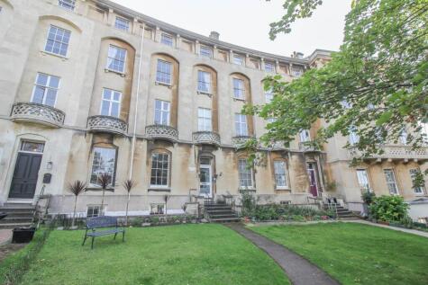 Royal Crescent**Two Double Bedrooms**Sea Views Front & back**Stunningly Presented**