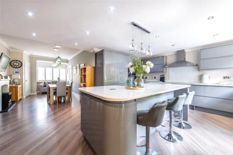 Wrotham Road, Gravesend, Kent, DA11