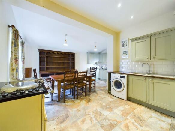 KITCHEN/ BREAKFAST ROOM