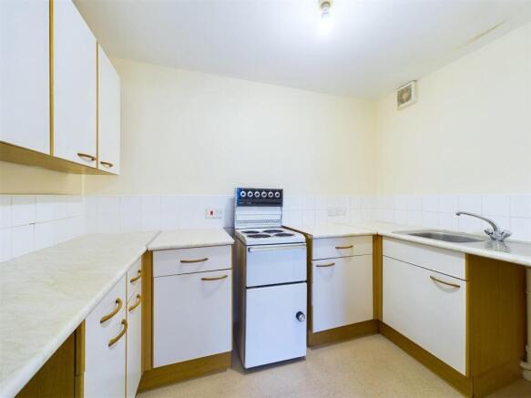 FLAT 4
