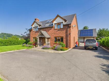 Bron Felyn, Llandinam, Powys