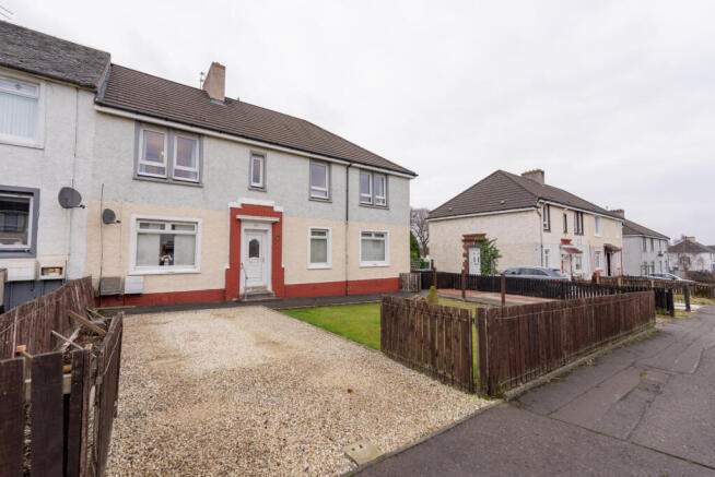 4 Bedroom Flat for Sale