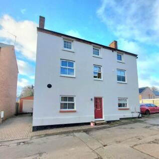 Tebbutts Yard, Earls Barton, Northamptonshire NN6