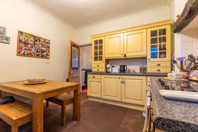 Kitchen/ Dining R...