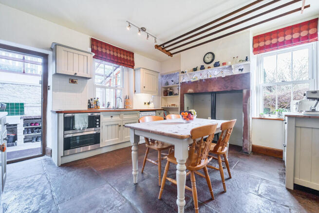 KItchen/ Diner