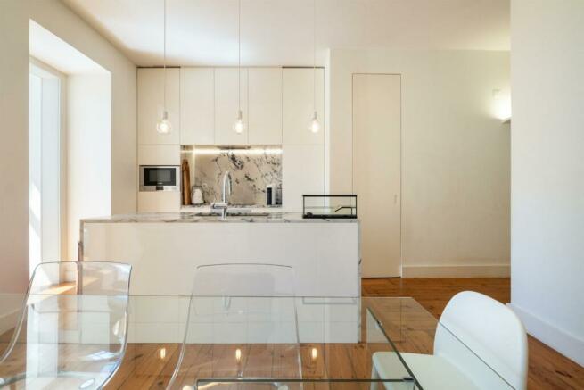 Elegant T2+2 Flat, 40m2 Terrace, Liberdade, Lisbon