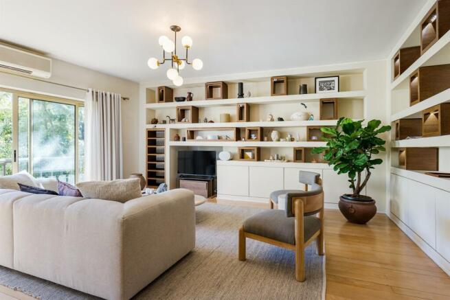Elegant T4, Views, Garage & Storage, Amoreiras