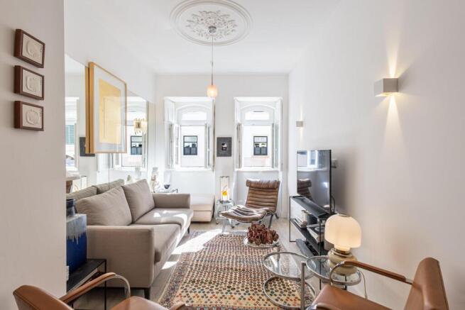 Elegant 2-Bedroom Flat, Totally Refurbished, Lapa