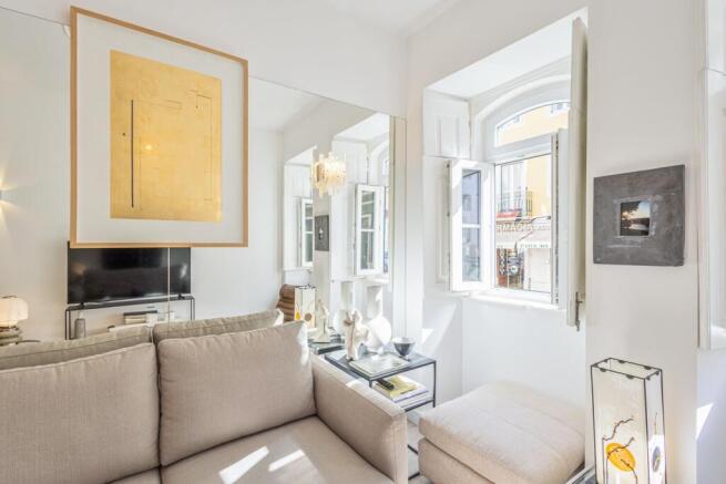 Elegant 2-Bedroom Flat, Totally Refurbished, Lapa