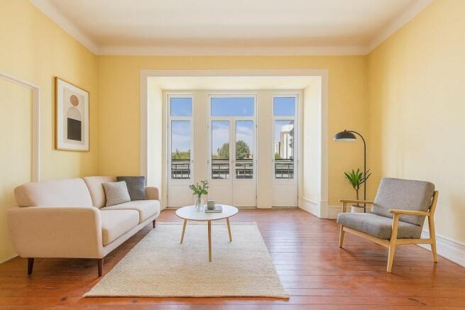 Spacious & Bright T9 Flat, Avenidas Novas, Lisbon
