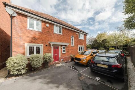 Acer Village, Bristol