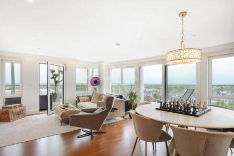 Henry Macaulay Avenue, Kingston Upon Thames, KT2