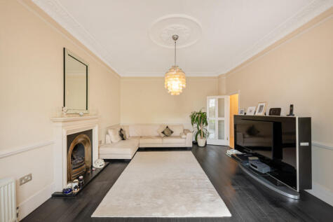 Clifton Gardens, London, W9