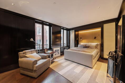 Curzon Street, London, W1J