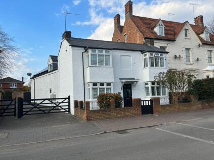 High Street, Newport Pagnell