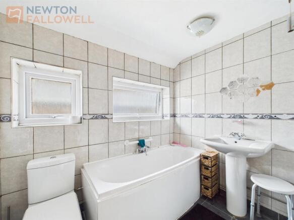 Bathroom.jpg