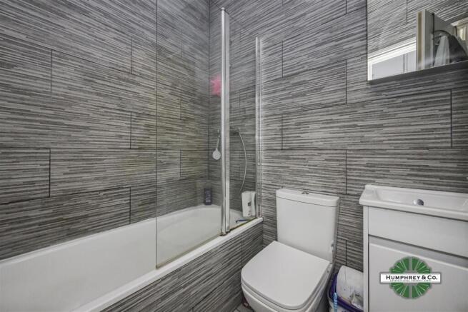 Flat 2 17 Mount Pleasant Road -004.jpg