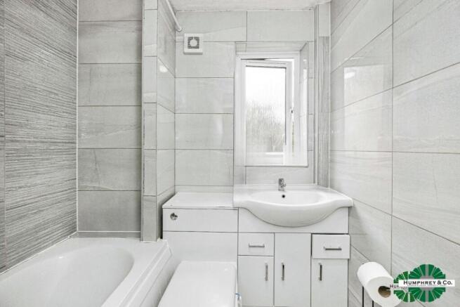 pbox-bathroom-326532.jpg