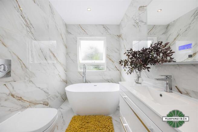 564 Upper Brentwood Road -001.JPG