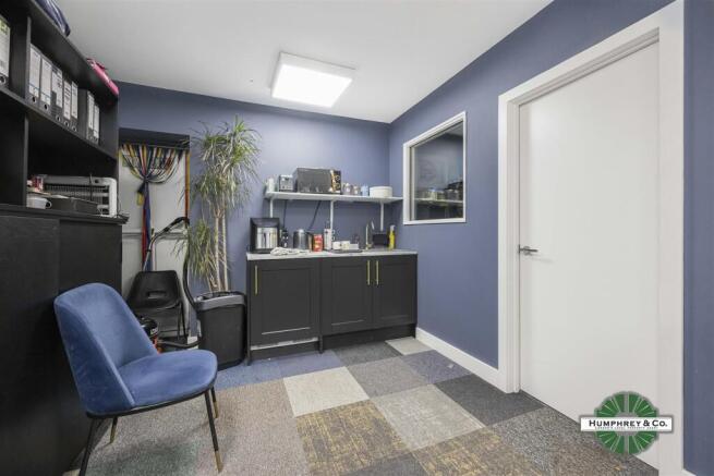 26  Walthamstow Business Centre  Clifford Road -01