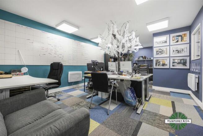 26  Walthamstow Business Centre  Clifford Road -01