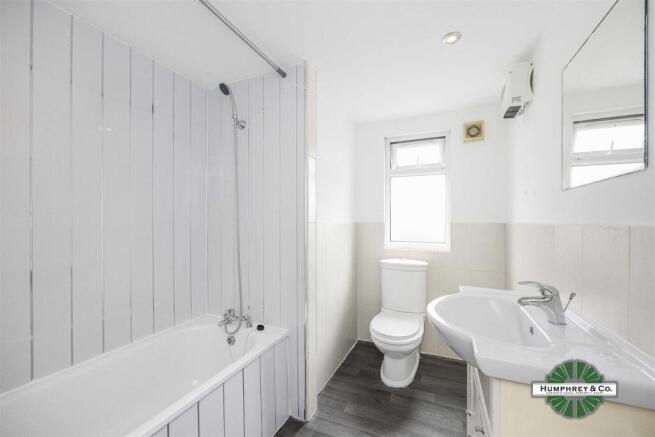 93    Grove Green Road -020.jpg