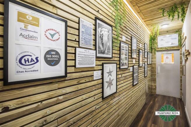 Unit 14 Bourne Court -010.jpg