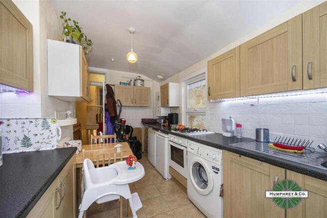 142A Hoe Street -002.JPG