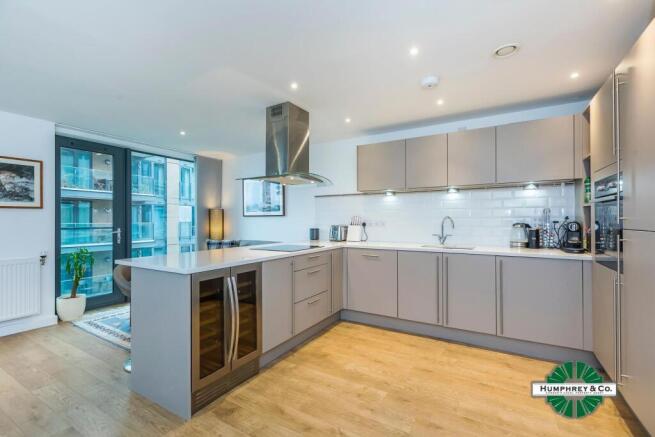 Two Bedroom Flat in All Popular Hale Village