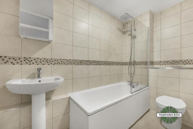 11 Peony Court Bridle Path -003-2000.jpg