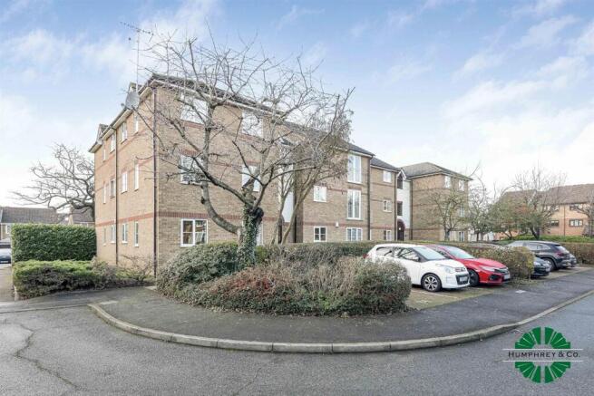 13 Beaufort Close -013-2000.jpg